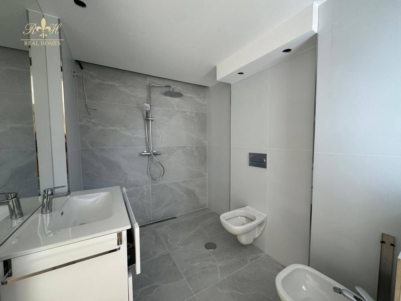 2 bedroom Flat for sale in Albir with pool garage - € 369,000 (Ref: 9516474)