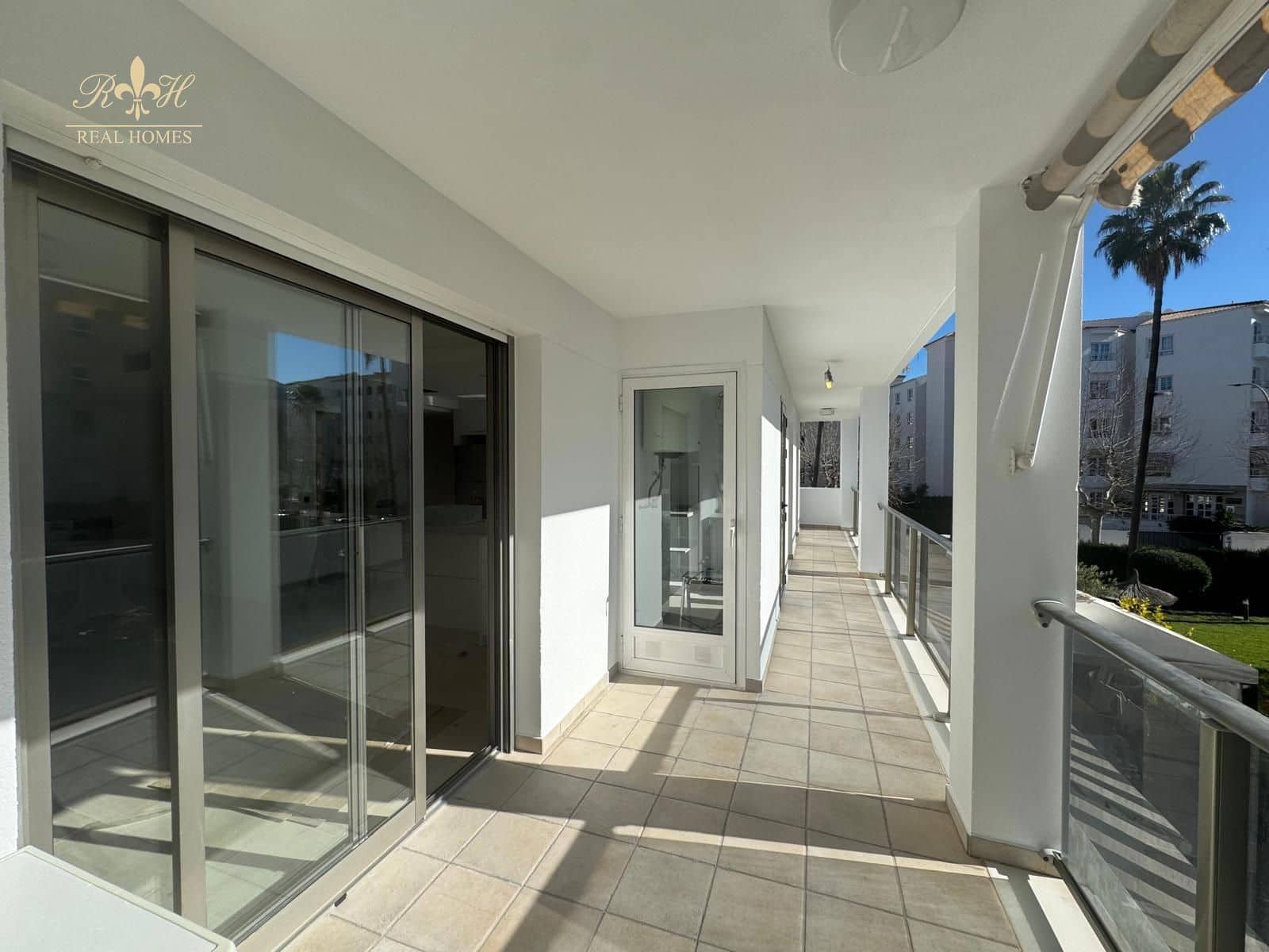 2 bedroom Flat for sale in Albir with pool garage - € 369,000 (Ref: 9516474)