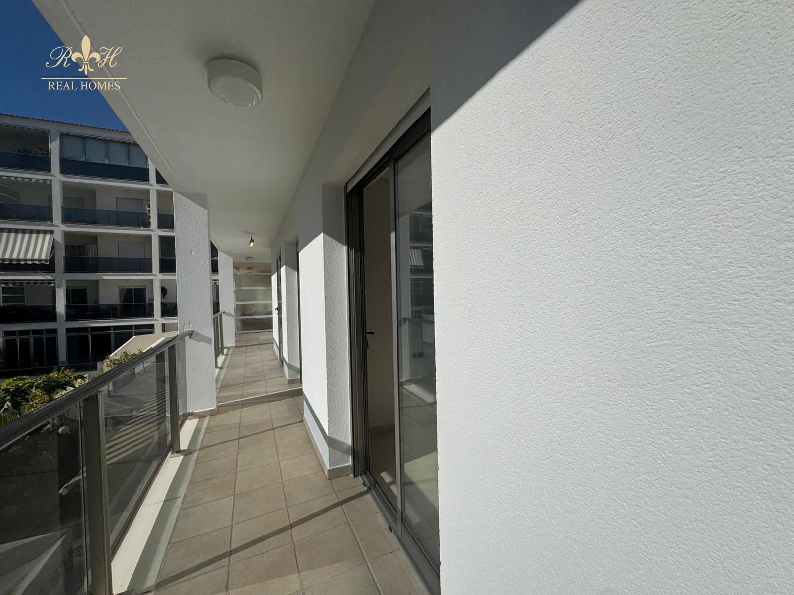 2 bedroom Flat for sale in Albir with pool garage - € 369,000 (Ref: 9516474)