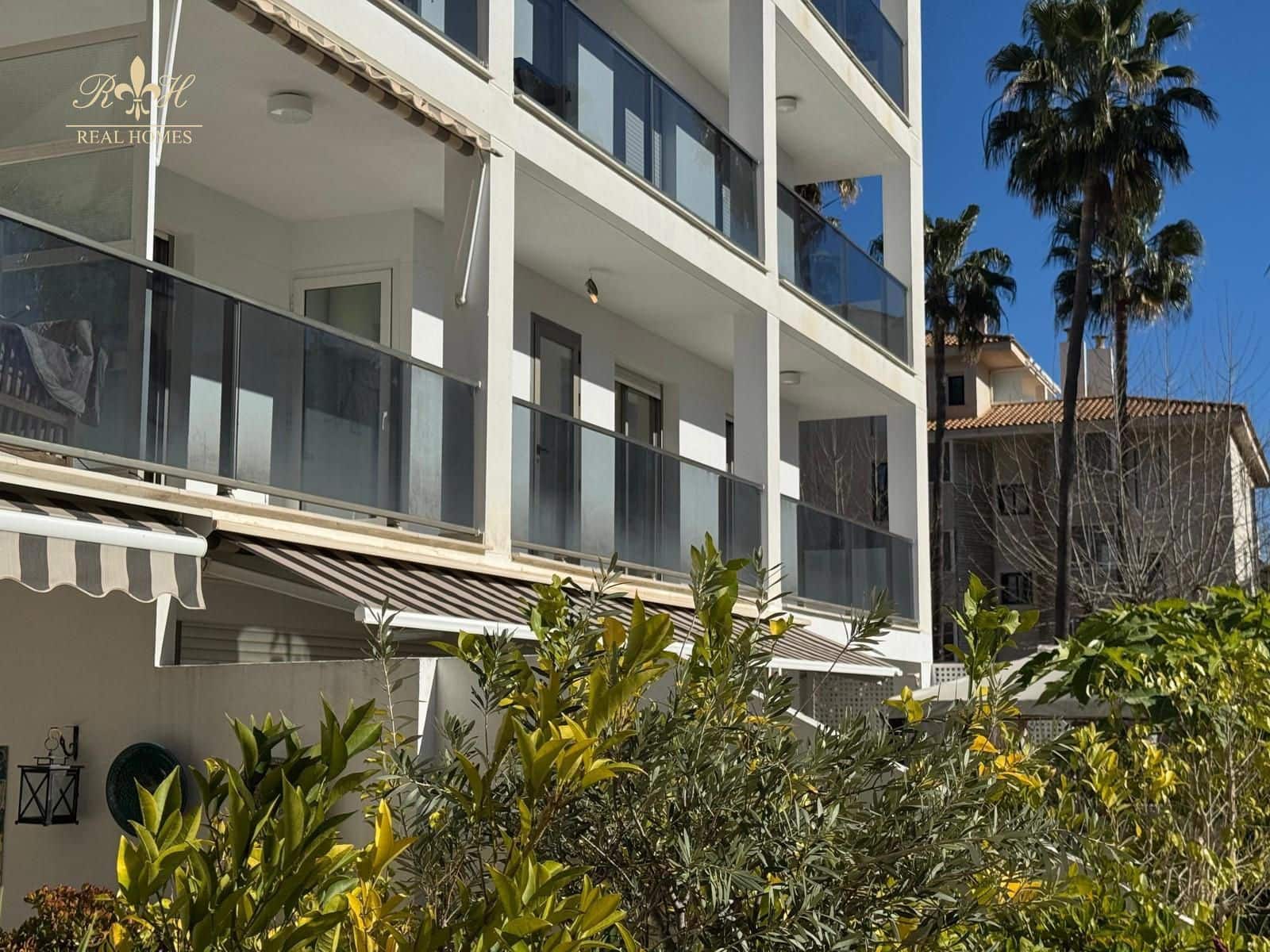 2 bedroom Flat for sale in Albir with pool garage - € 369,000 (Ref: 9516474)