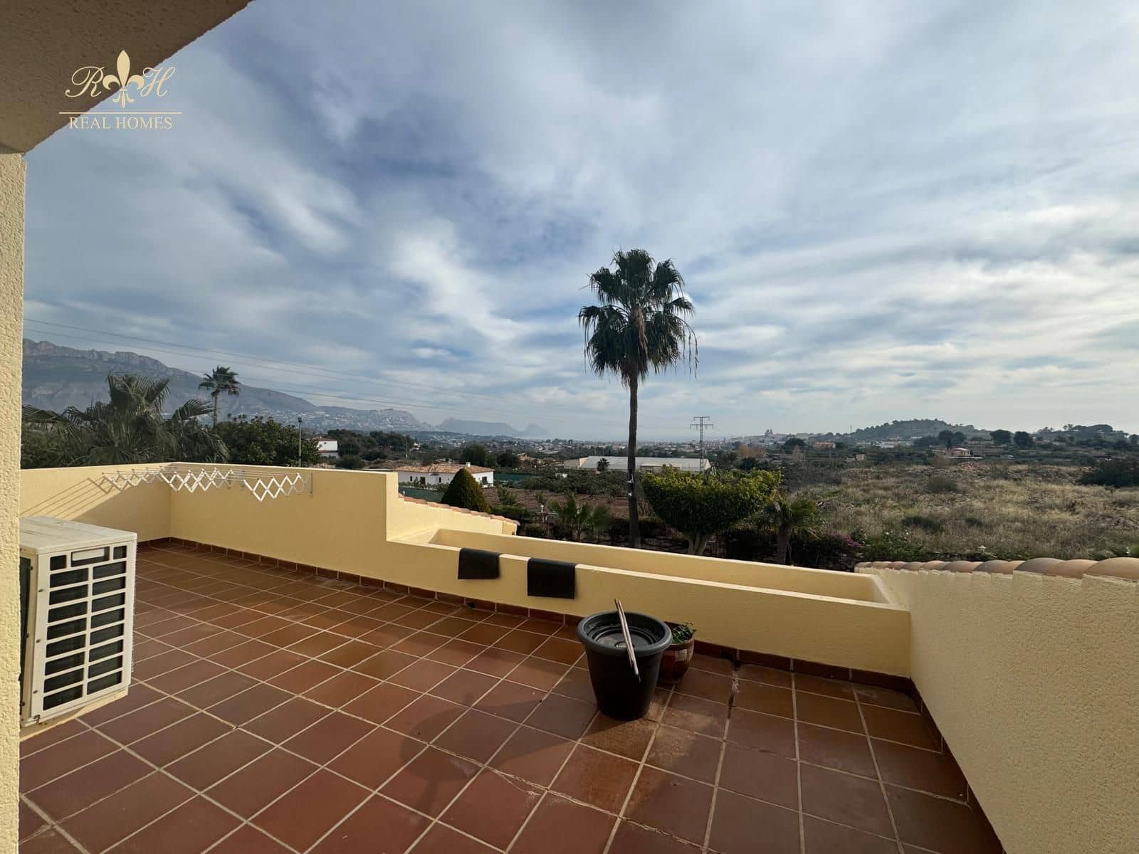 5 soveværelse Villa til leje i Altea med garage - € 5.800 (Ref: 9525082)