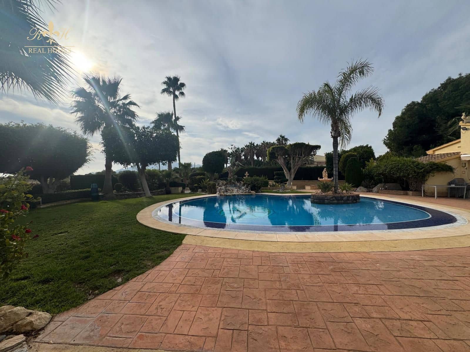 5 soveværelse Villa til leje i Altea med garage - € 5.800 (Ref: 9525082)