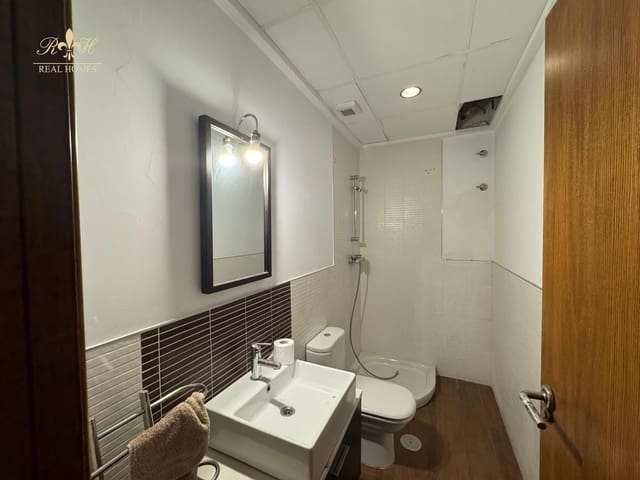 Kaupallinen myytävänä paikassa Altea - 390 000 € (Ref: 9541987)