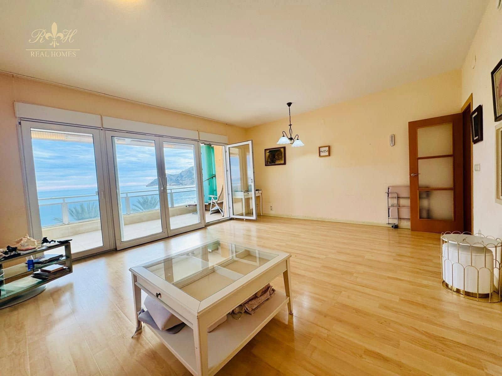 2 soverom Leilighet til salgs i Albir med svømmebasseng garasje - € 560 000 (Ref: 9542267)