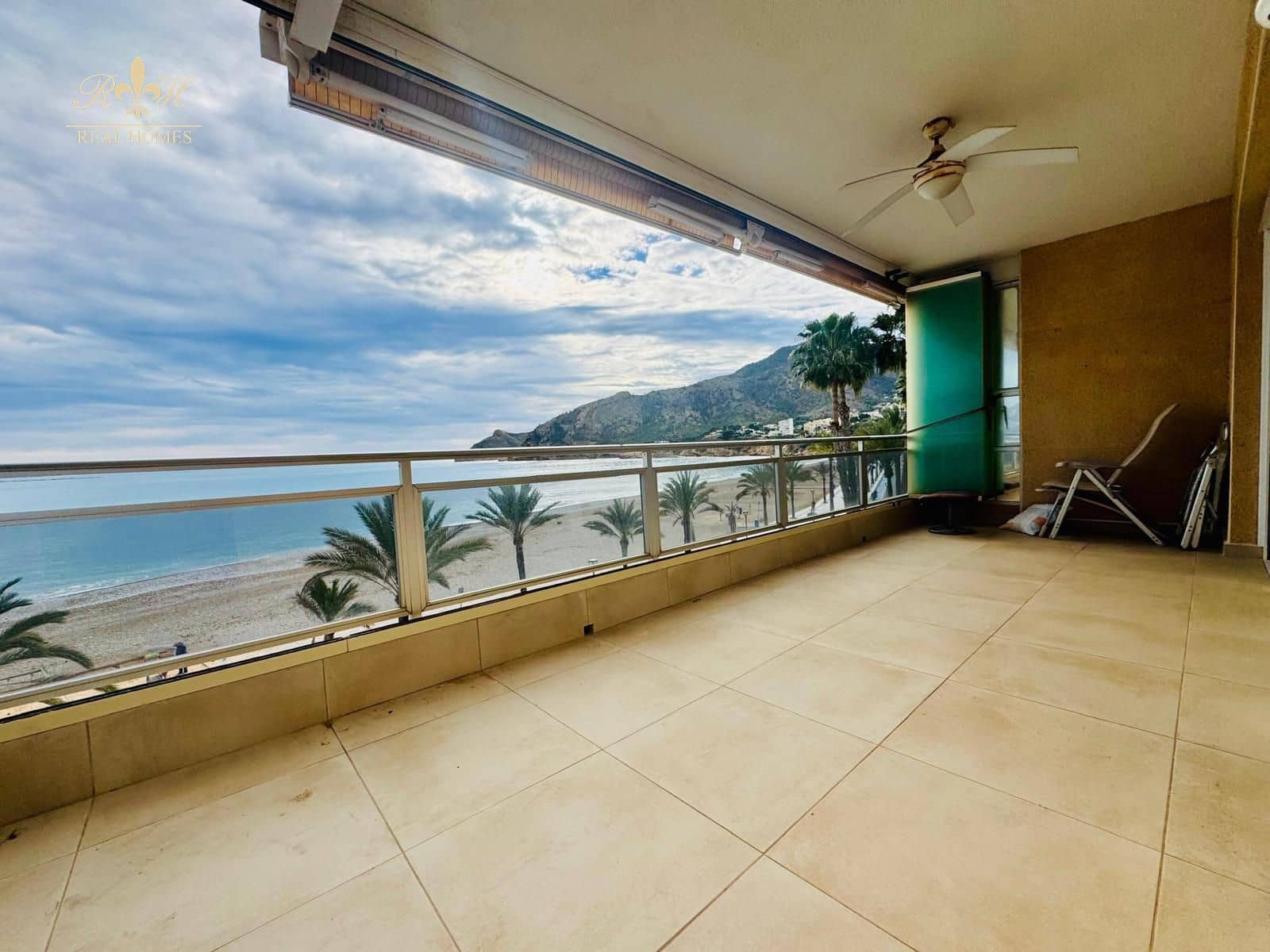 2 soverom Leilighet til salgs i Albir med svømmebasseng garasje - € 560 000 (Ref: 9542267)