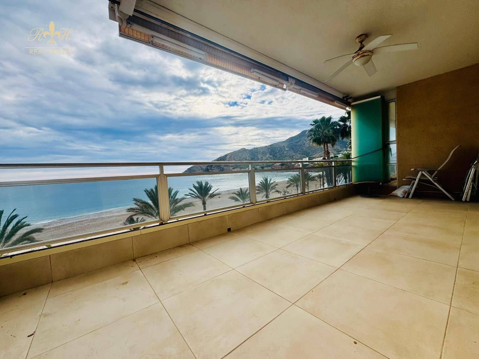 2 soverom Leilighet til salgs i Albir med svømmebasseng garasje - € 560 000 (Ref: 9542267)