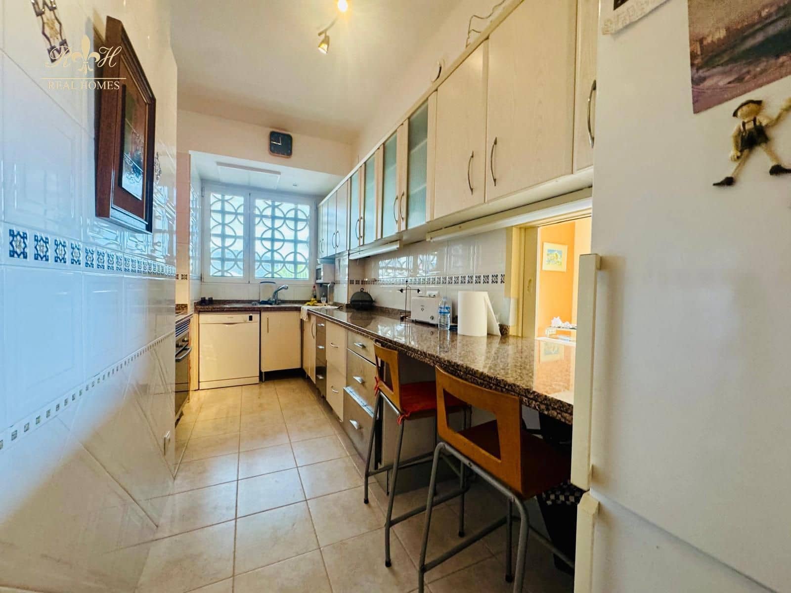 2 soverom Leilighet til salgs i Albir med svømmebasseng garasje - € 560 000 (Ref: 9542267)