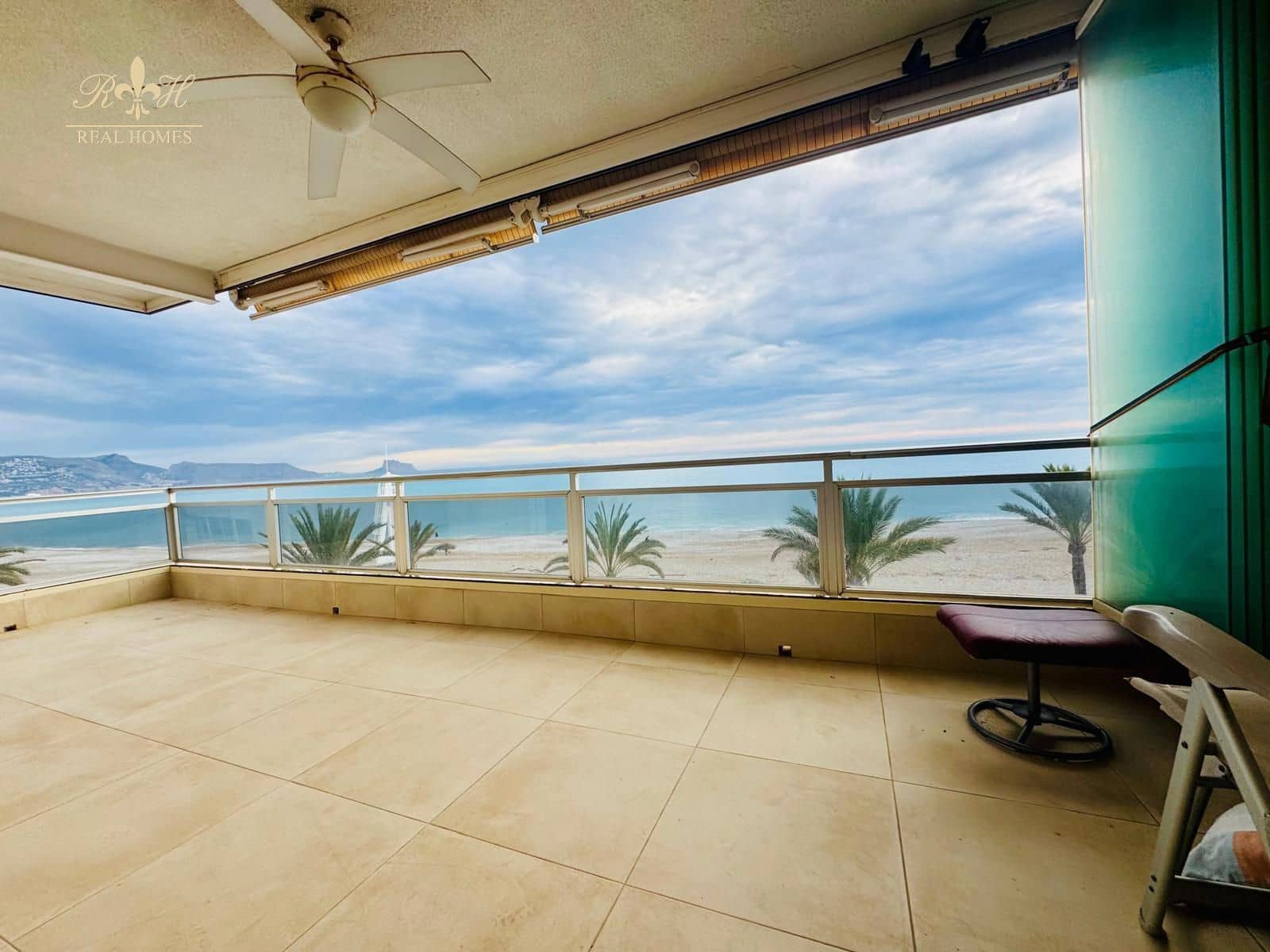 2 soverom Leilighet til salgs i Albir med svømmebasseng garasje - € 560 000 (Ref: 9542267)