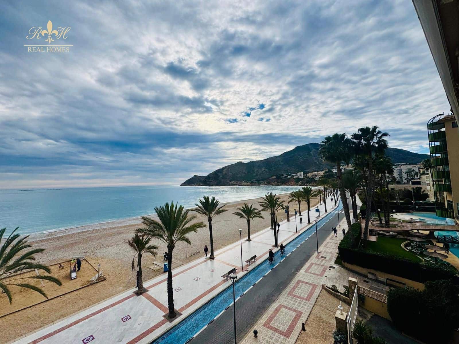 2 soverom Leilighet til salgs i Albir med svømmebasseng garasje - € 560 000 (Ref: 9542267)