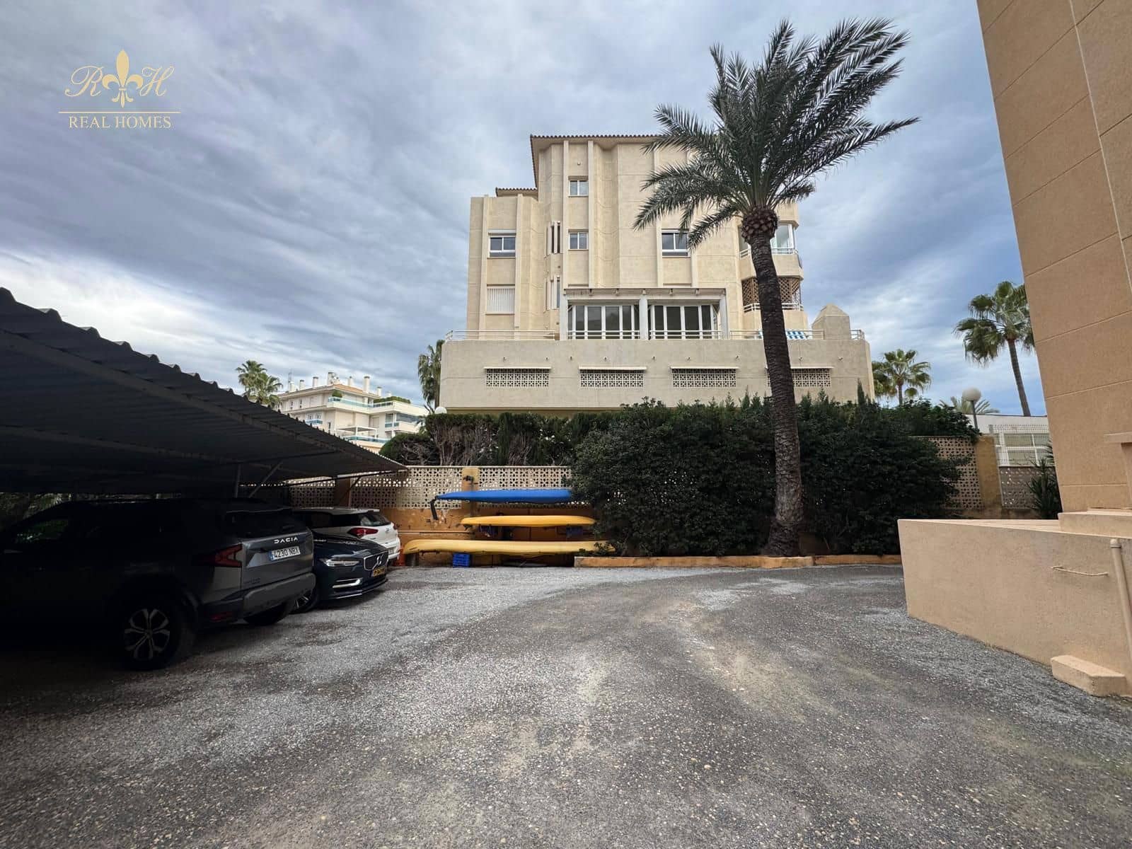 2 soverom Leilighet til salgs i Albir med svømmebasseng garasje - € 560 000 (Ref: 9542267)