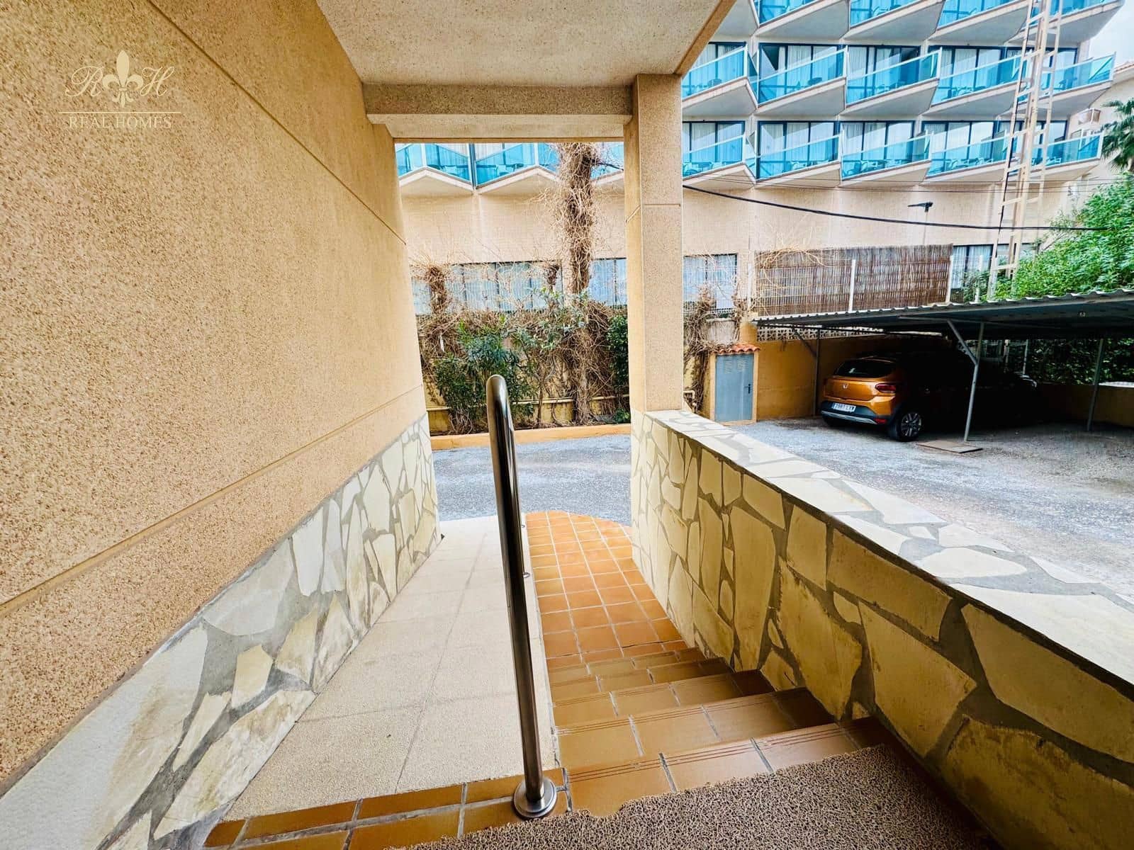 2 soverom Leilighet til salgs i Albir med svømmebasseng garasje - € 560 000 (Ref: 9542267)