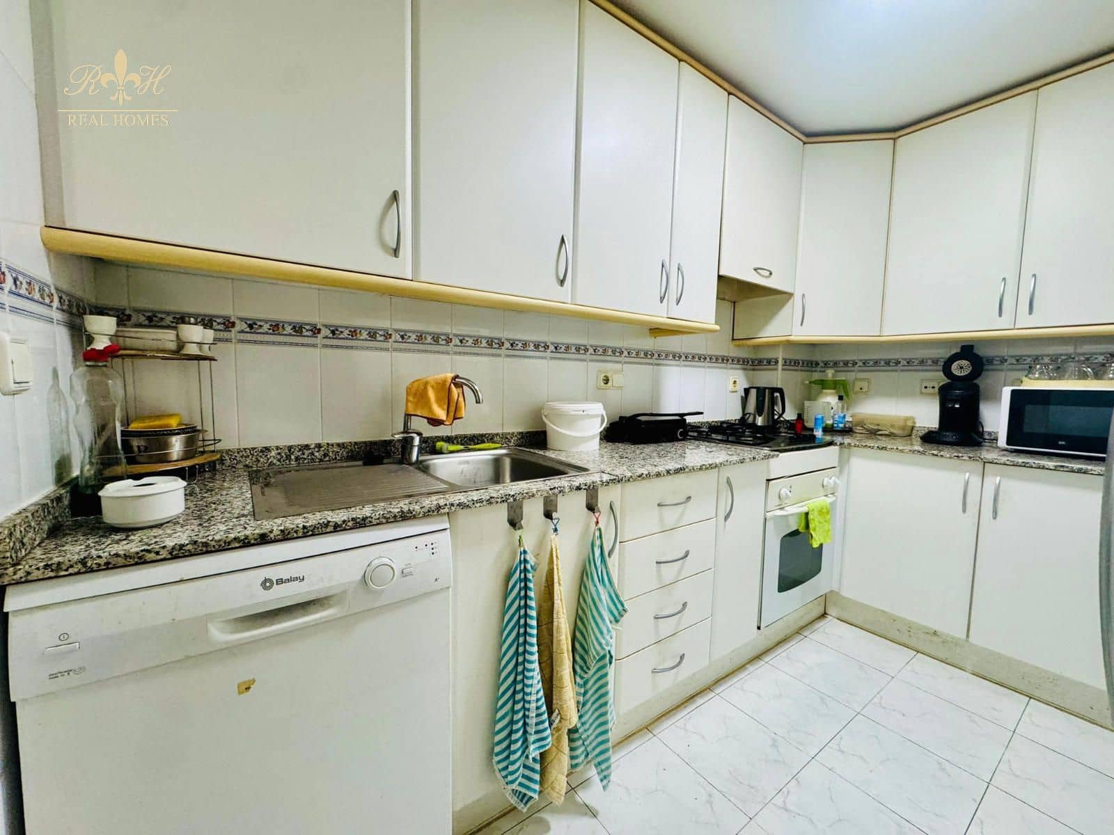 2 slaapkamer Flat te koop in Albir met zwembad garage - € 326.000 (Ref: 9563953)