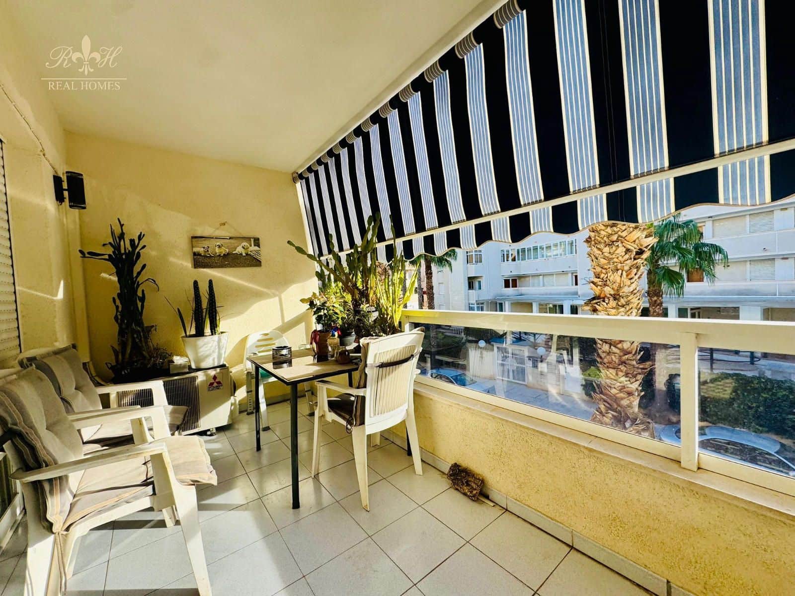 2 slaapkamer Flat te koop in Albir met zwembad garage - € 326.000 (Ref: 9563953)