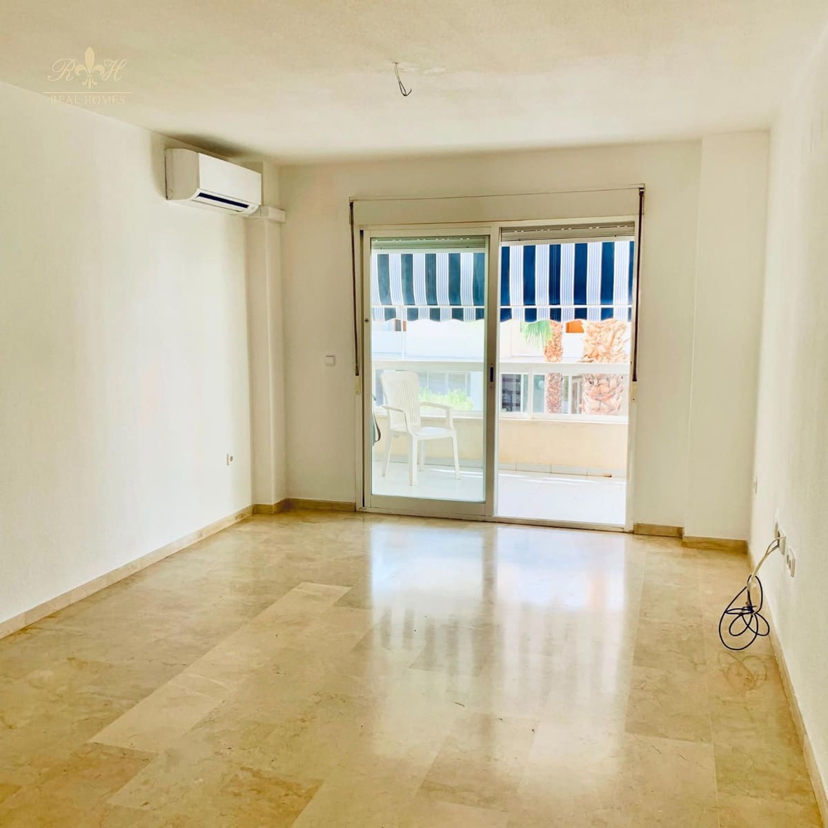 2 slaapkamer Flat te koop in Albir met zwembad garage - € 330.000 (Ref: 9563953)