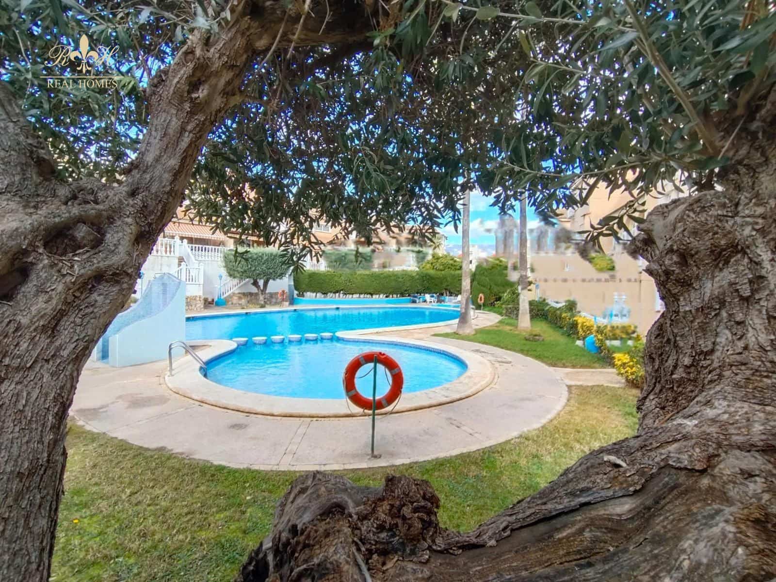Piso de 2 habitaciones en Albir en venta con piscina - 274.500 € (Ref: 9566007)