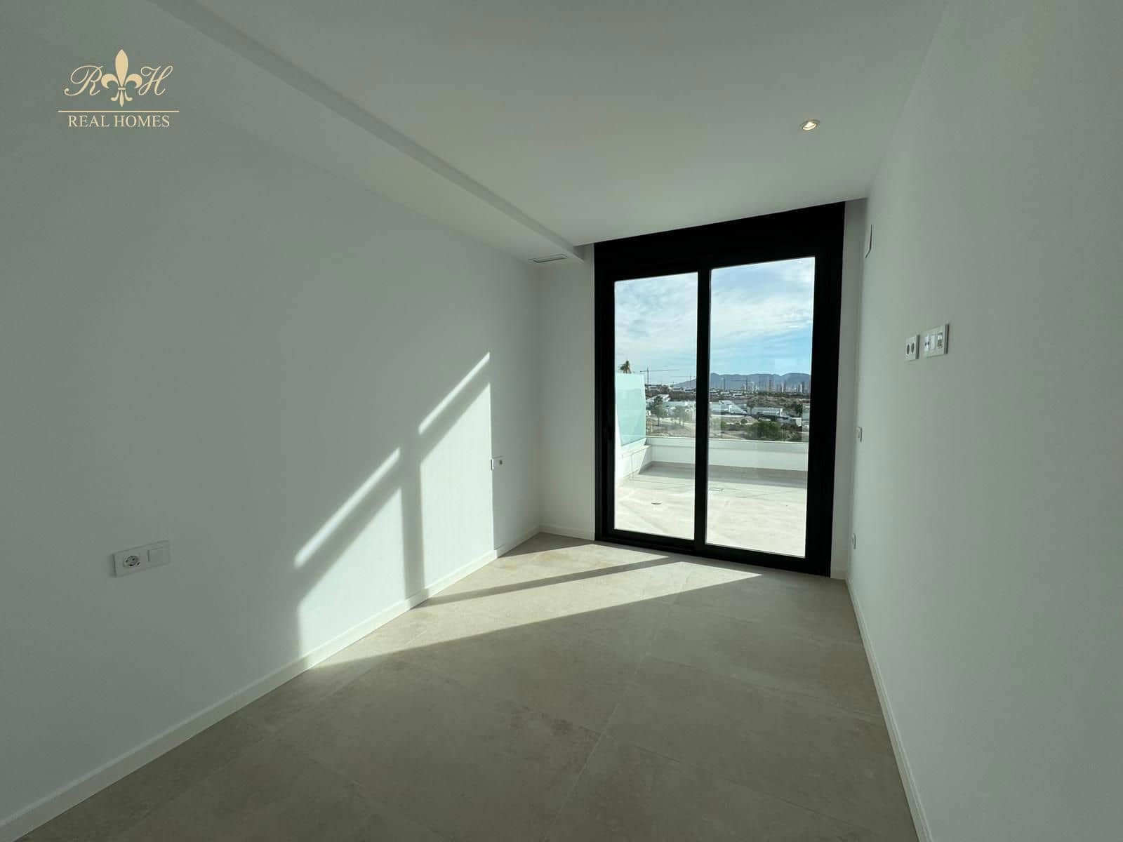 2 makuuhuone Asunto myytävänä paikassa Finestrat mukana uima-altaan 
autotalli - 449 000 € (Ref: 9566428)