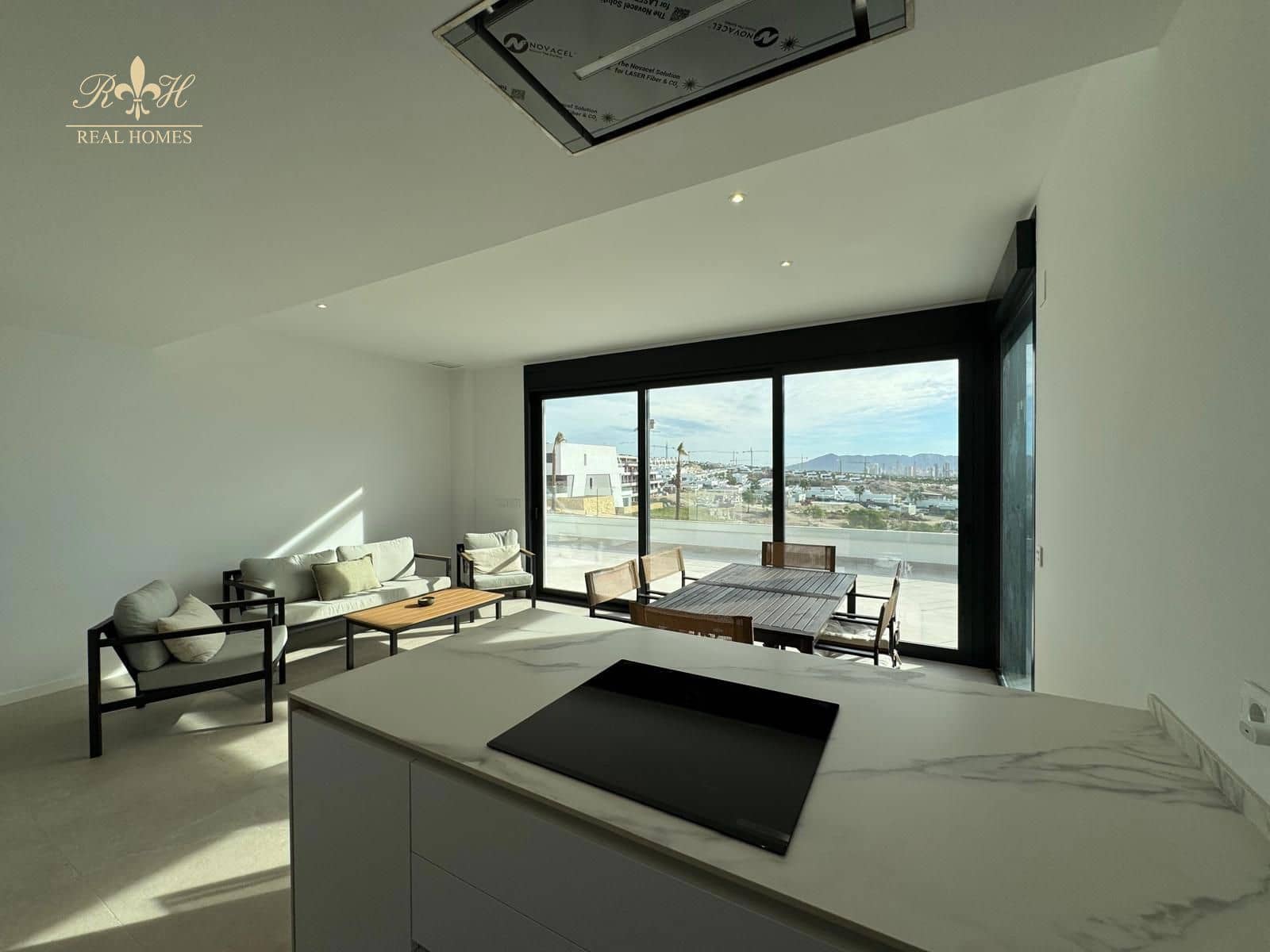 2 makuuhuone Asunto myytävänä paikassa Finestrat mukana uima-altaan 
autotalli - 449 000 € (Ref: 9566428)