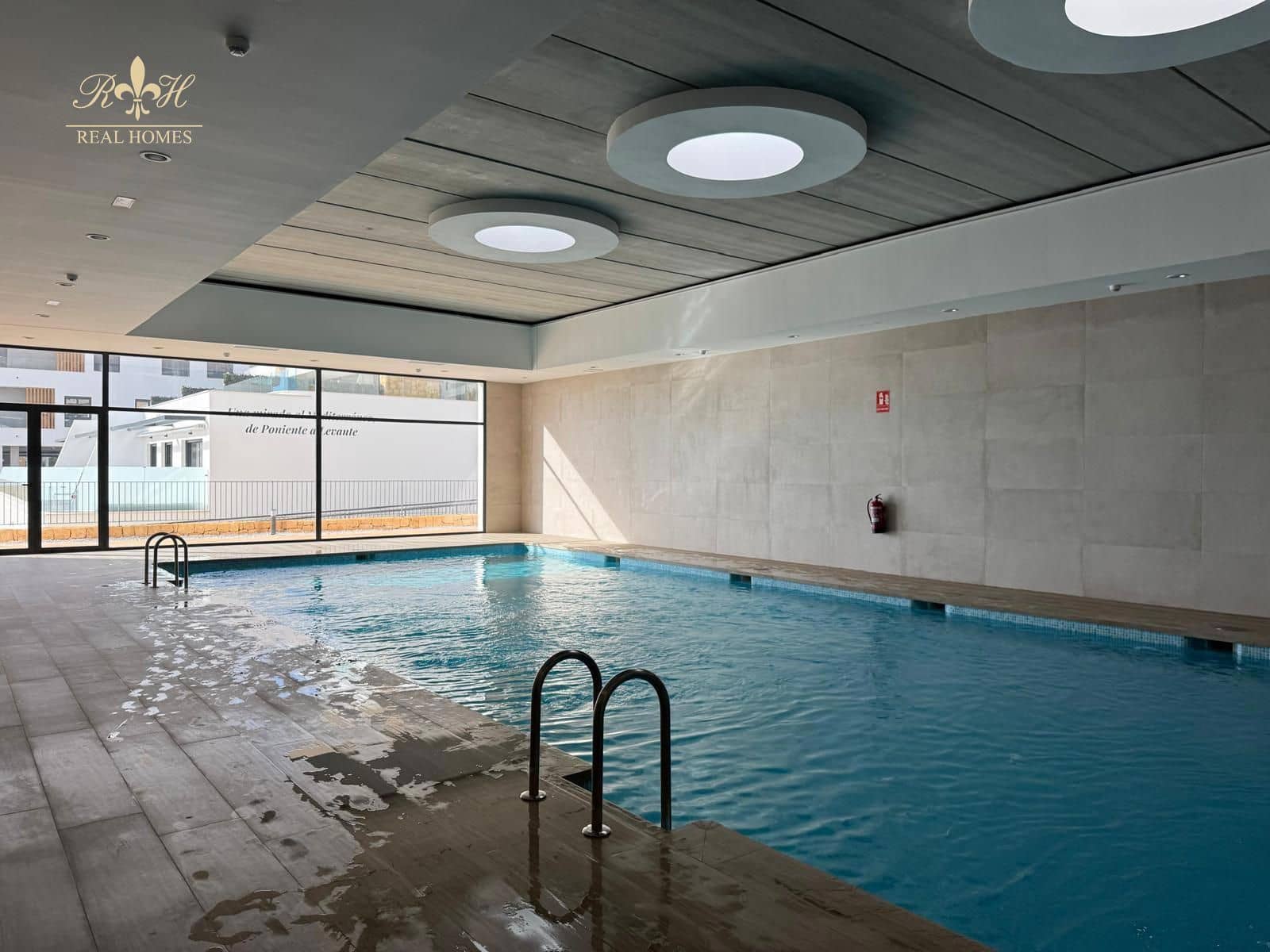 2 makuuhuone Asunto myytävänä paikassa Finestrat mukana uima-altaan 
autotalli - 449 000 € (Ref: 9566428)