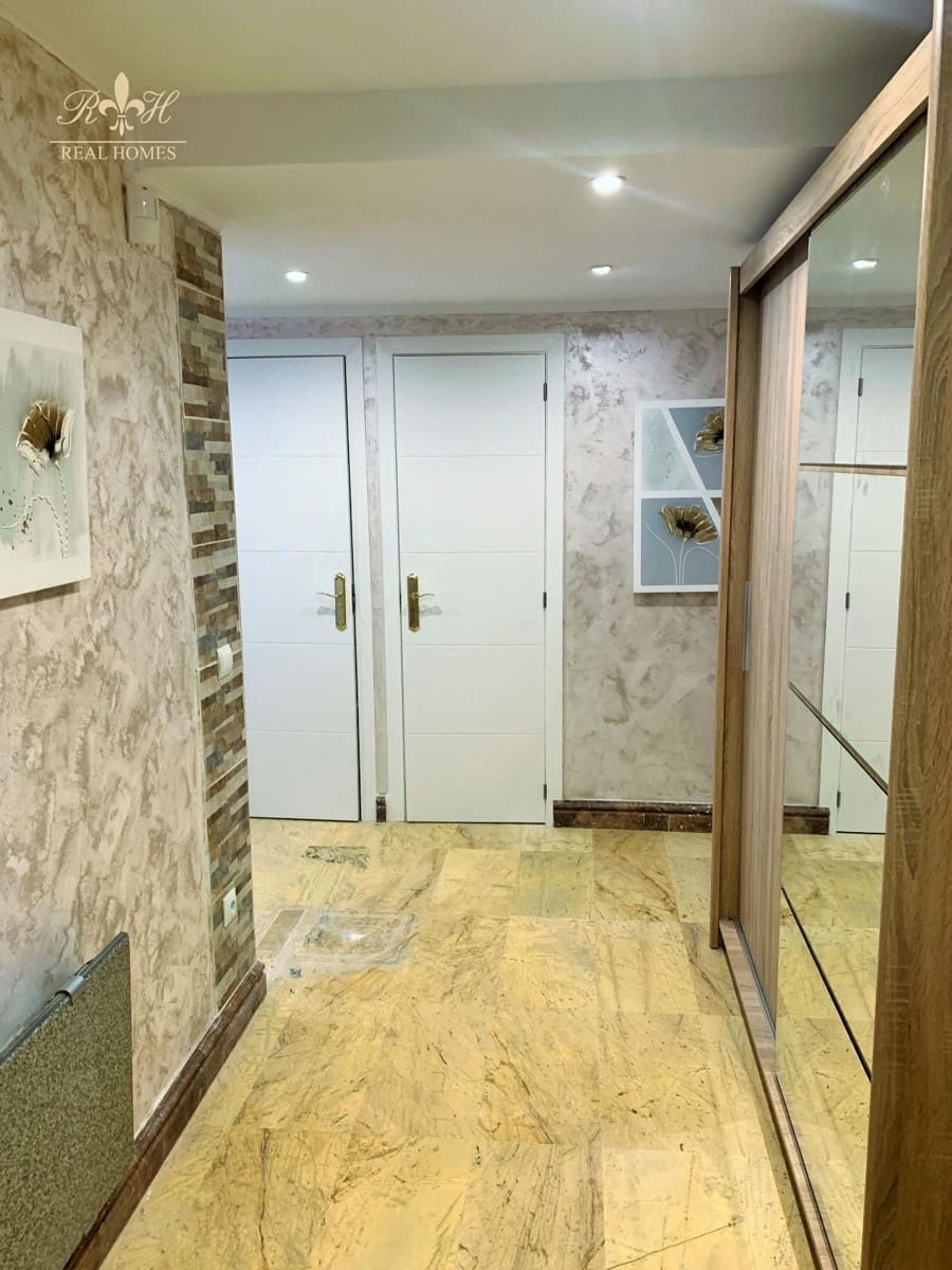 3 soveværelse Lejlighed til salg i Benidorm med garage - € 2.500.000 (Ref: 9571914)