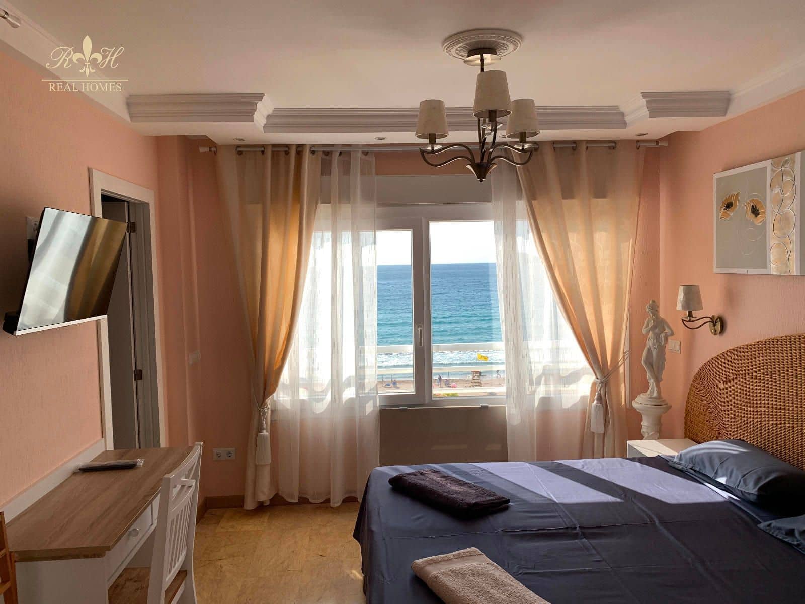 3 soveværelse Lejlighed til salg i Benidorm med garage - € 2.500.000 (Ref: 9571914)