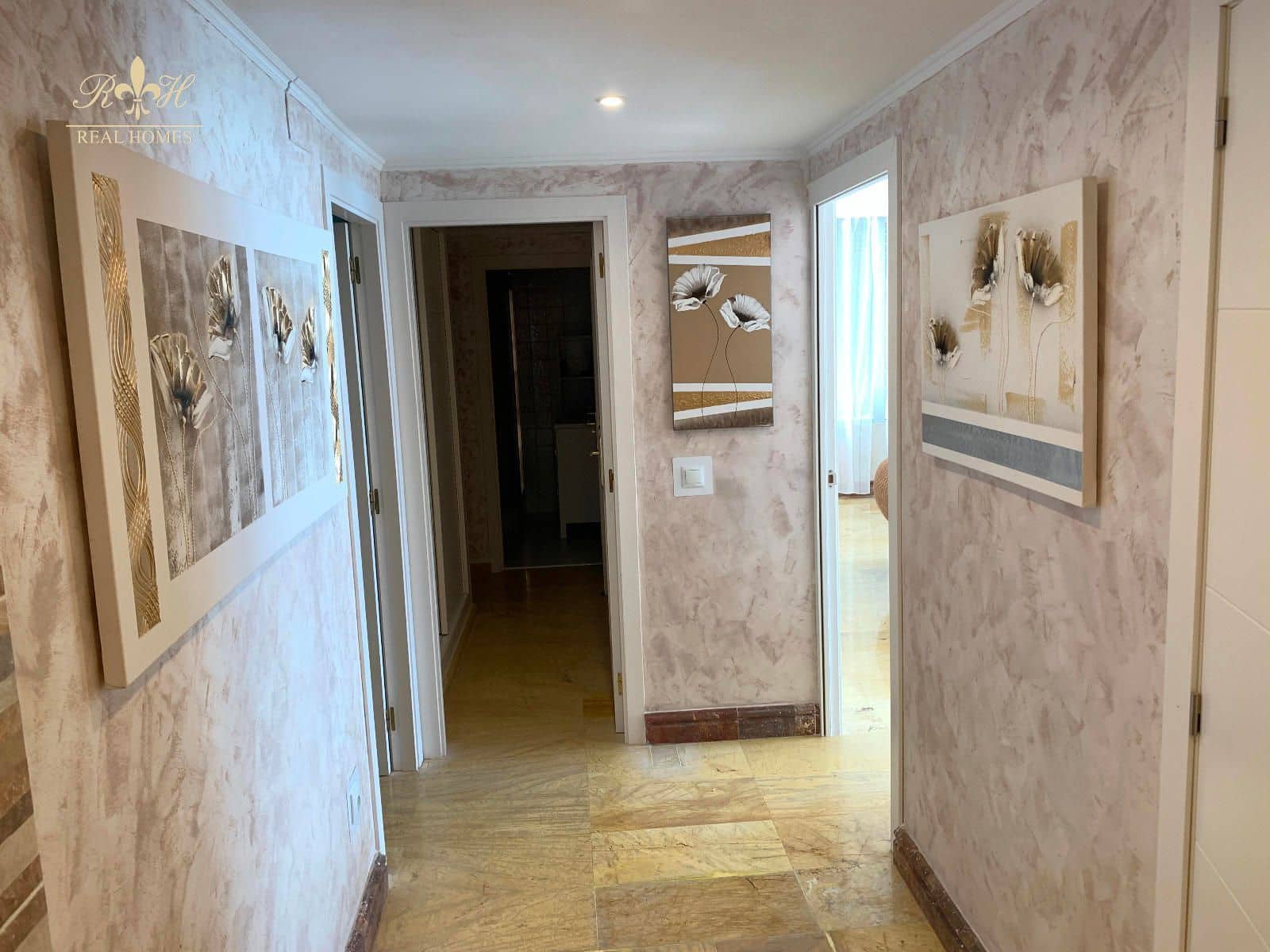 3 soveværelse Lejlighed til salg i Benidorm med garage - € 2.500.000 (Ref: 9571914)