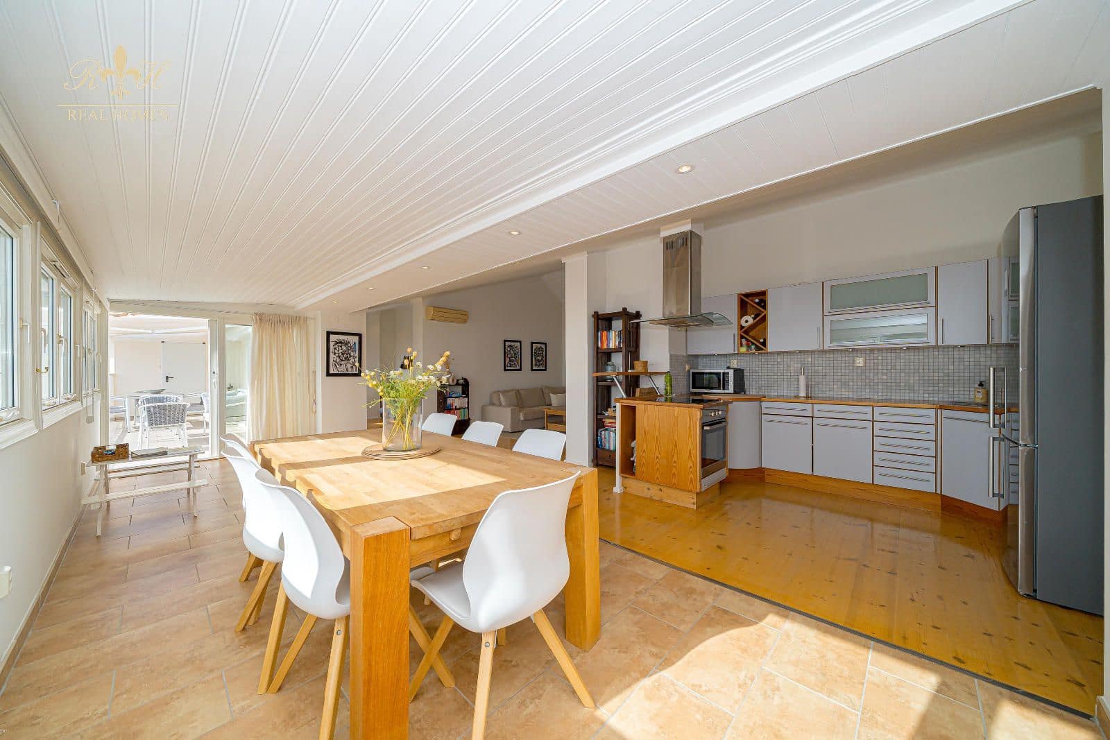 2 bedroom Penthouse for sale in Altea with garage - € 1,999,000 (Ref: 9575038)