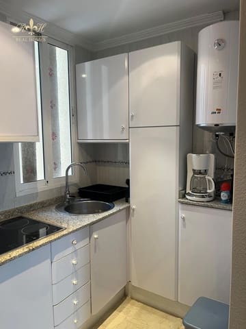 Appartement de 1 chambre à louer à Levante, Benidorm avec piscine - 1 200 € (Ref: 9598184)