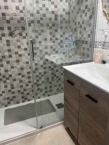 Appartement de 1 chambre à louer à Levante, Benidorm avec piscine - 1 200 € (Ref: 9598184)