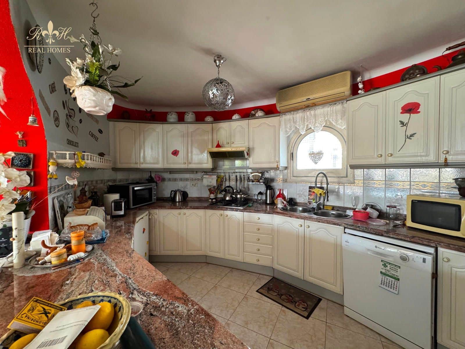 Chalet de 3 habitaciones en Alfaz del Pi / L'Alfàs del Pi en venta con piscina garaje - 469.000 € (Ref: 9603319)