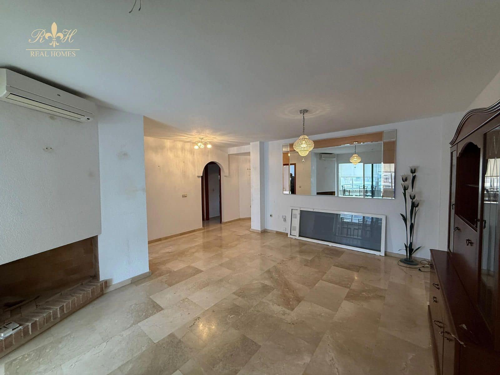 2 sovrum Lägenhet att hyra i Albir med pool garage - 1 500 € (Ref: 9614423)