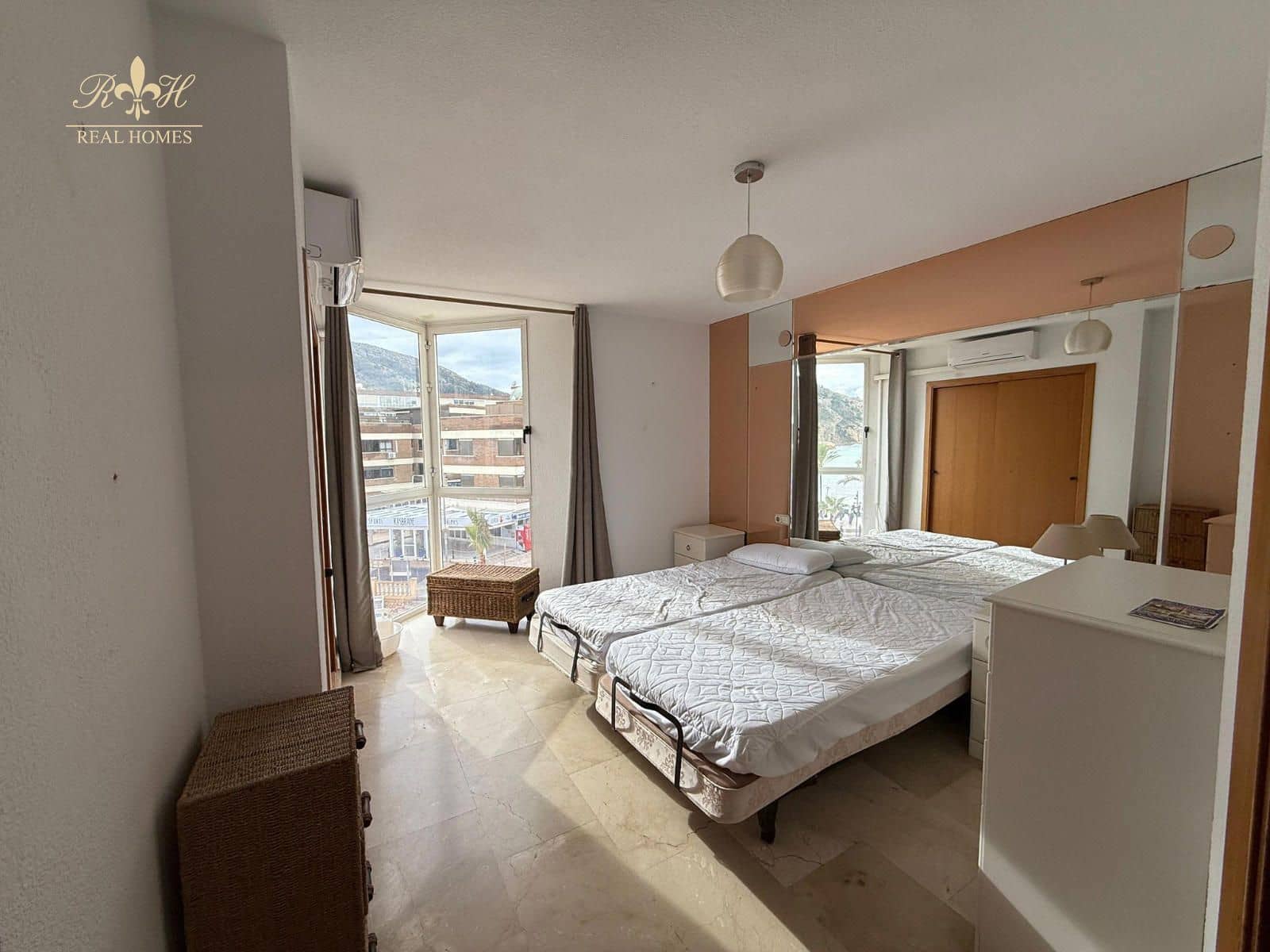 2 sovrum Lägenhet att hyra i Albir med pool garage - 1 500 € (Ref: 9614423)