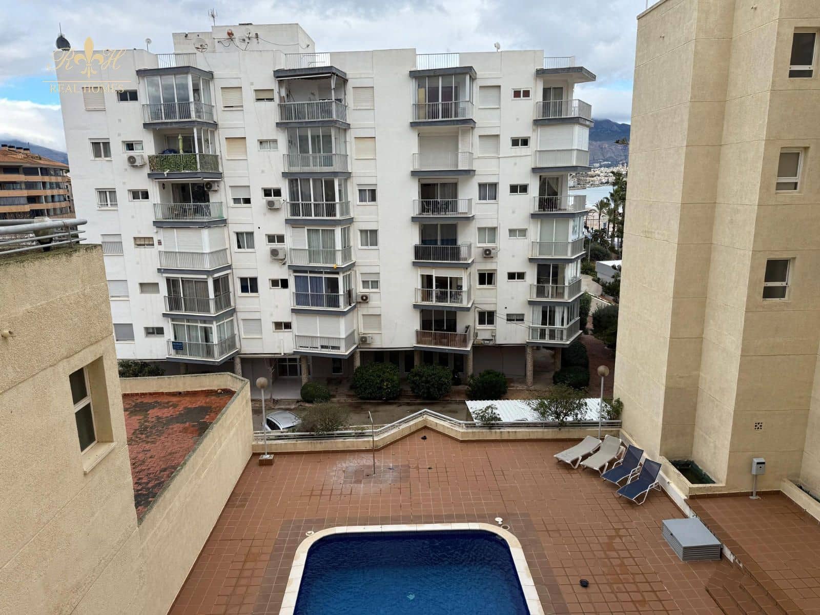 2 sovrum Lägenhet att hyra i Albir med pool garage - 1 500 € (Ref: 9614423)