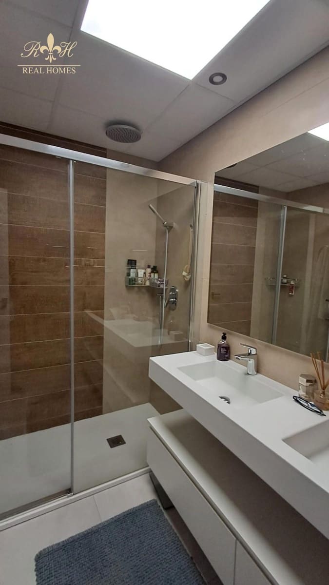 Piso de 3 habitaciones en Benidorm en venta con piscina garaje - 700.000 € (Ref: 9623204)