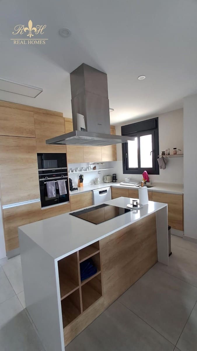 Piso de 3 habitaciones en Benidorm en venta con piscina garaje - 700.000 € (Ref: 9623204)