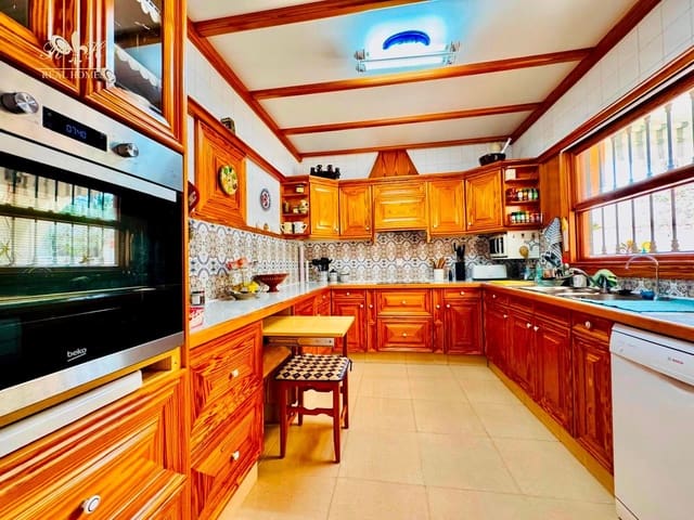 4 sovrum Villa till salu i Albir, Alfaz del Pi / L'Alfàs del Pi med pool garage - 639 000 € (Ref: 9627965)