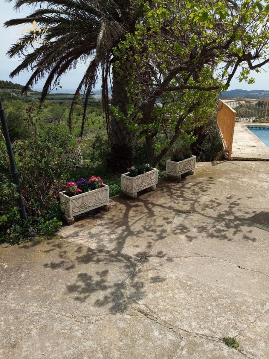 3 bedroom Villa for sale in Callosa d'En Sarria with pool garage - € 350,000 (Ref: 9656869)