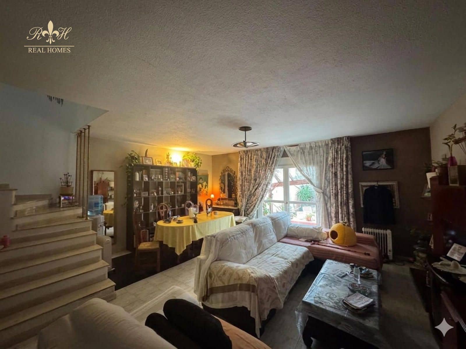 3 makuuhuone Omakotitalo myytävänä paikassa Albir mukana 
autotalli - 319 000 € (Ref: 9656955)