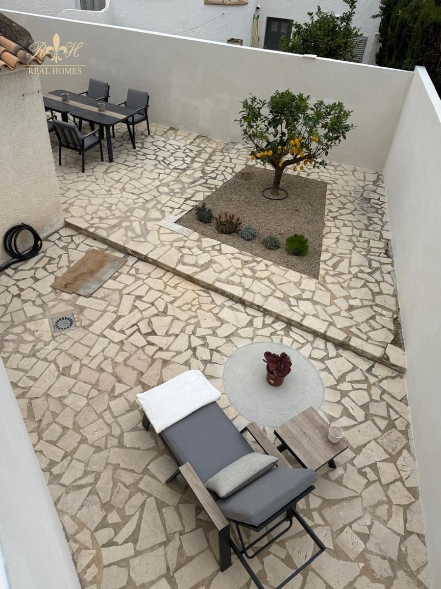 2 bedroom Villa for sale in Albir with garage - € 425,000 (Ref: 9676261)