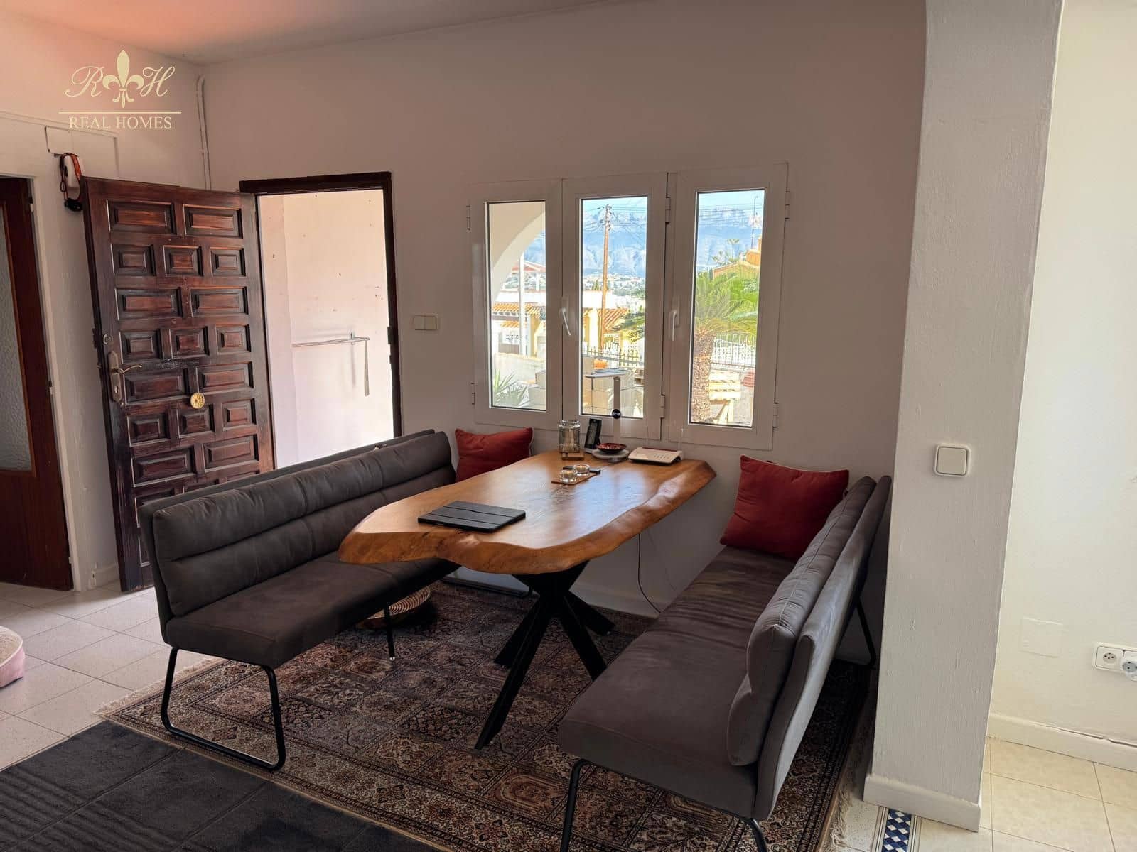 2 bedroom Villa for sale in Albir with garage - € 425,000 (Ref: 9676261)