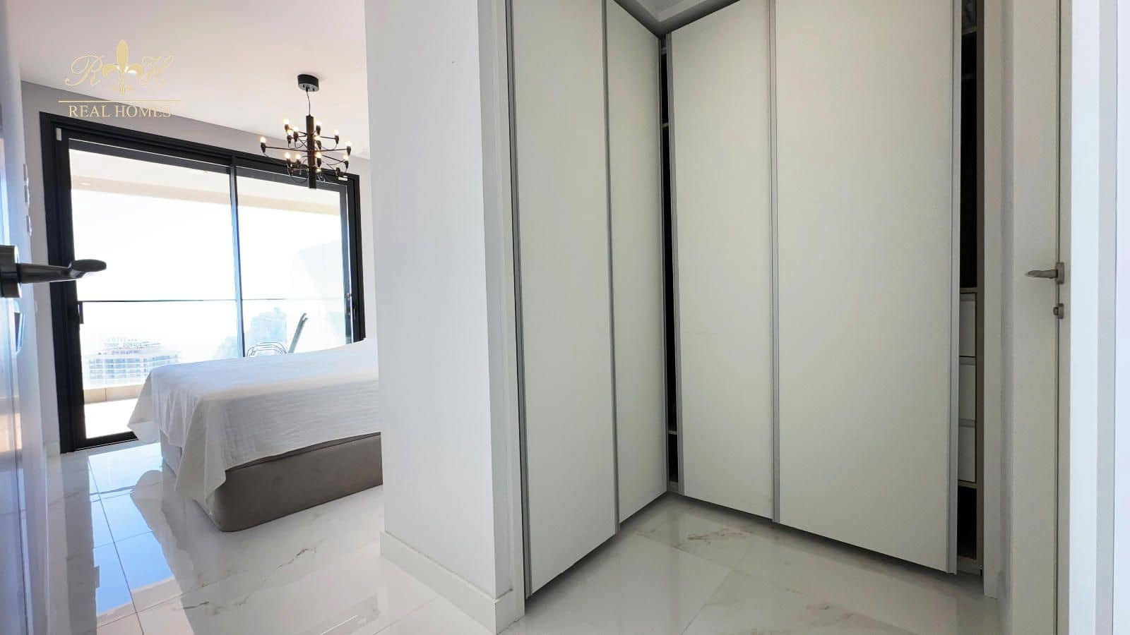 2 soverom Leilighet til salgs i Benidorm med svømmebasseng garasje - € 615 000 (Ref: 9720303)