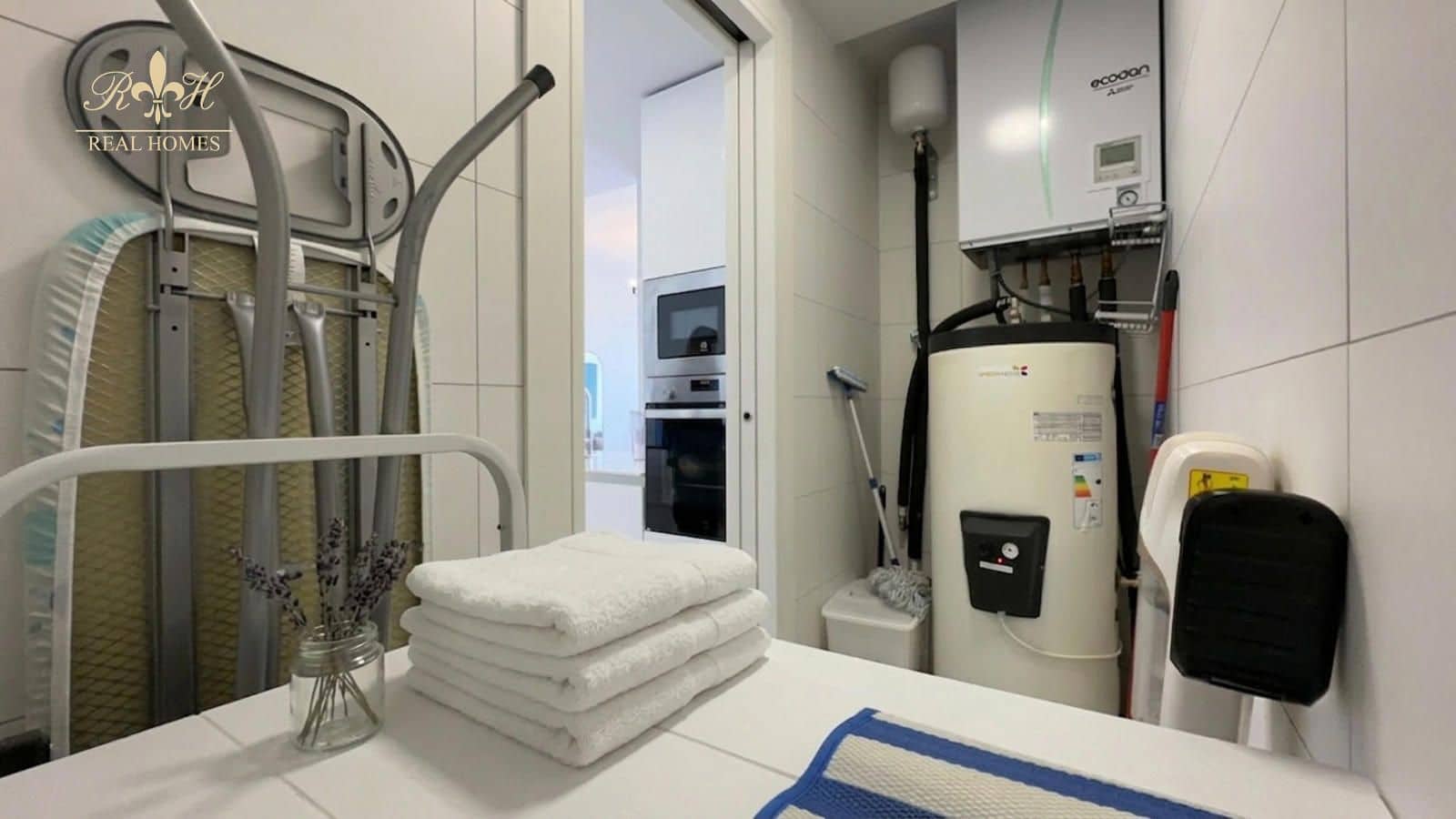 2 soverom Leilighet til salgs i Benidorm med svømmebasseng garasje - € 615 000 (Ref: 9720303)