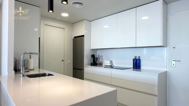 2 soverom Leilighet til salgs i Benidorm med svømmebasseng garasje - € 615 000 (Ref: 9720303)