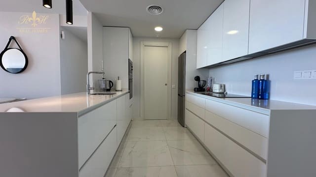 2 soverom Leilighet til salgs i Benidorm med svømmebasseng garasje - € 615 000 (Ref: 9720303)