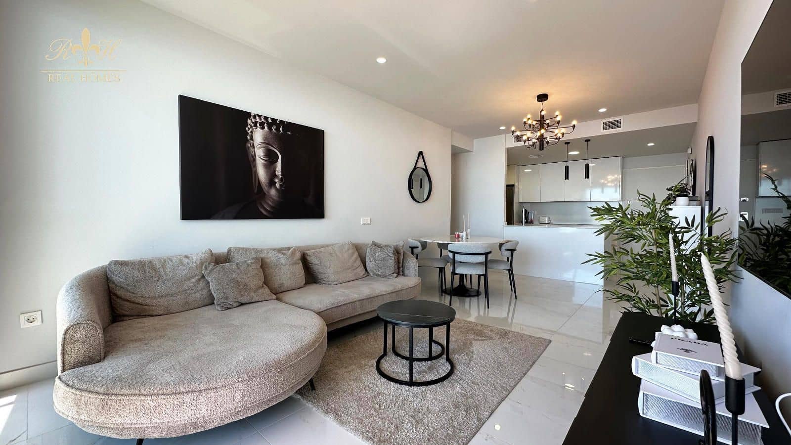 2 soverom Leilighet til salgs i Benidorm med svømmebasseng garasje - € 615 000 (Ref: 9720303)