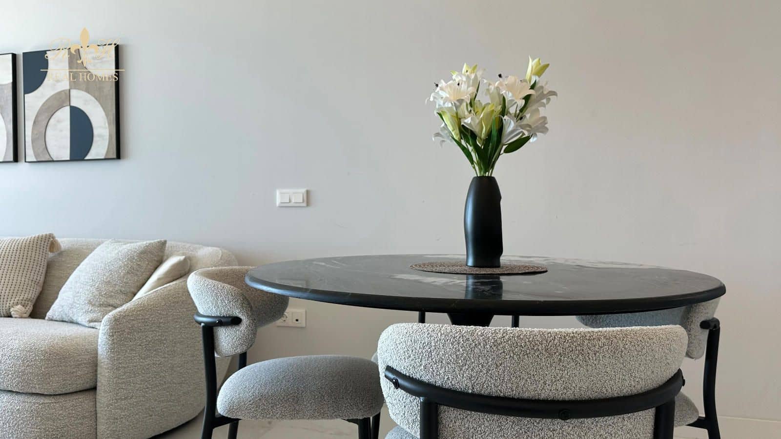 2 bedroom Flat for sale in Benidorm with pool garage - € 620,000 (Ref: 9720304)