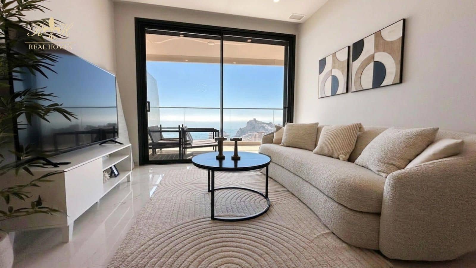 2 bedroom Flat for sale in Benidorm with pool garage - € 620,000 (Ref: 9720304)