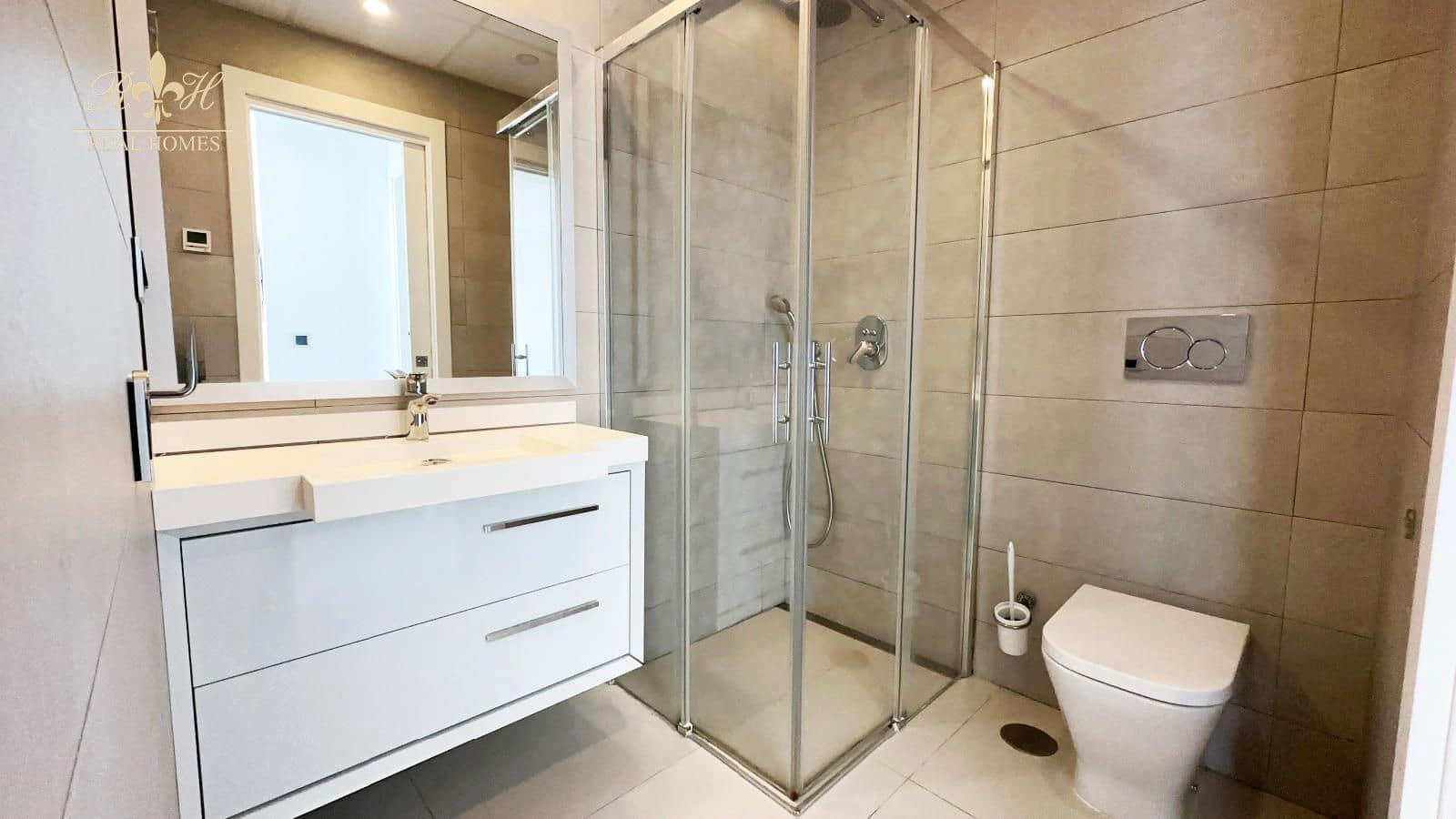 2 soverom Leilighet til salgs i Benidorm med svømmebasseng garasje - € 599 000 (Ref: 9720305)