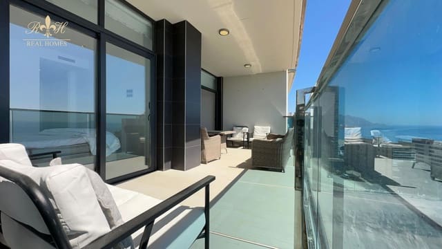 2 soverom Leilighet til salgs i Benidorm med svømmebasseng garasje - € 599 000 (Ref: 9720305)
