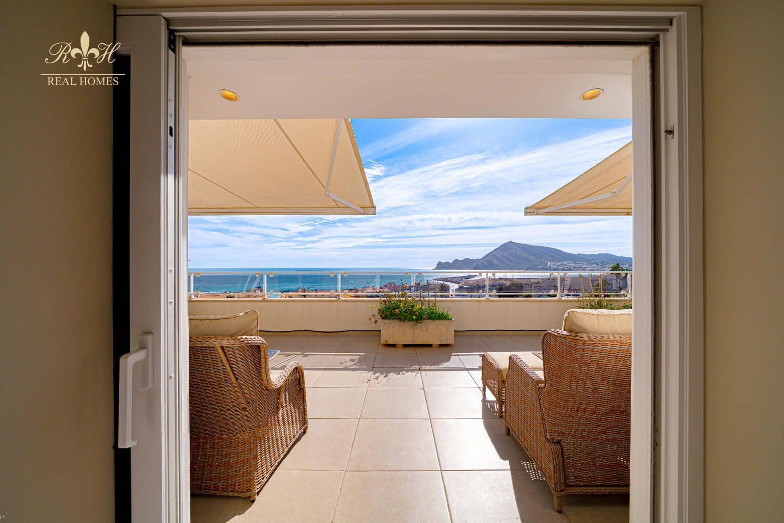 2 soveværelse Penthouse til salg i Altea med swimmingpool garage - € 1.300.000 (Ref: 9776887)