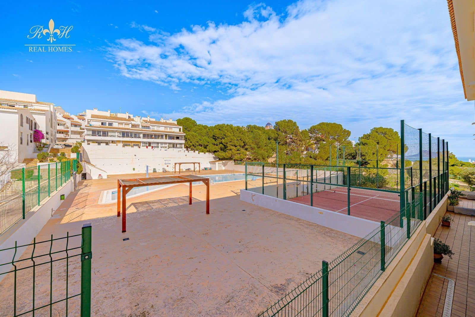 2 soveværelse Penthouse til salg i Altea med swimmingpool garage - € 1.300.000 (Ref: 9776887)